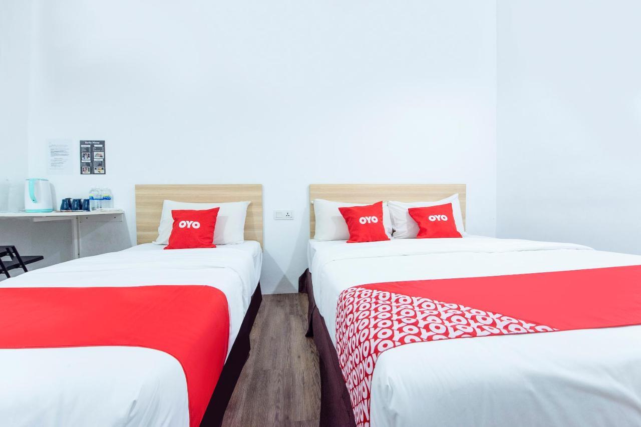 Oyo 90403 North City Hotel Johor Bahru Dış mekan fotoğraf