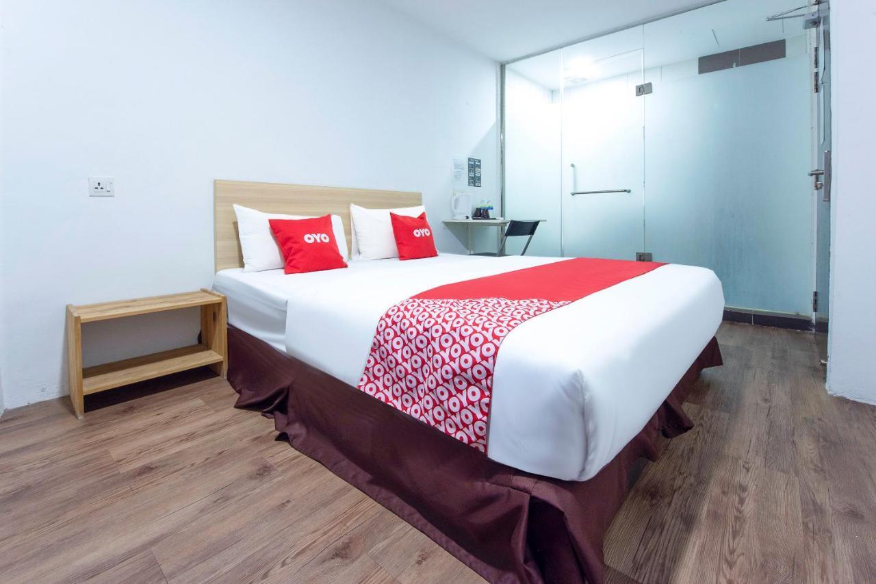 Oyo 90403 North City Hotel Johor Bahru Dış mekan fotoğraf